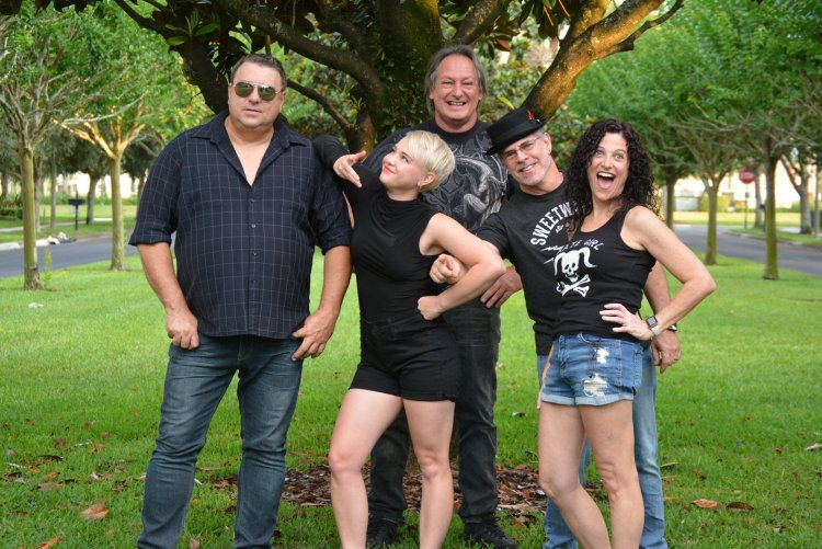 harlequin 99439826_2656733451282244_4112680375627546624_o.jpg